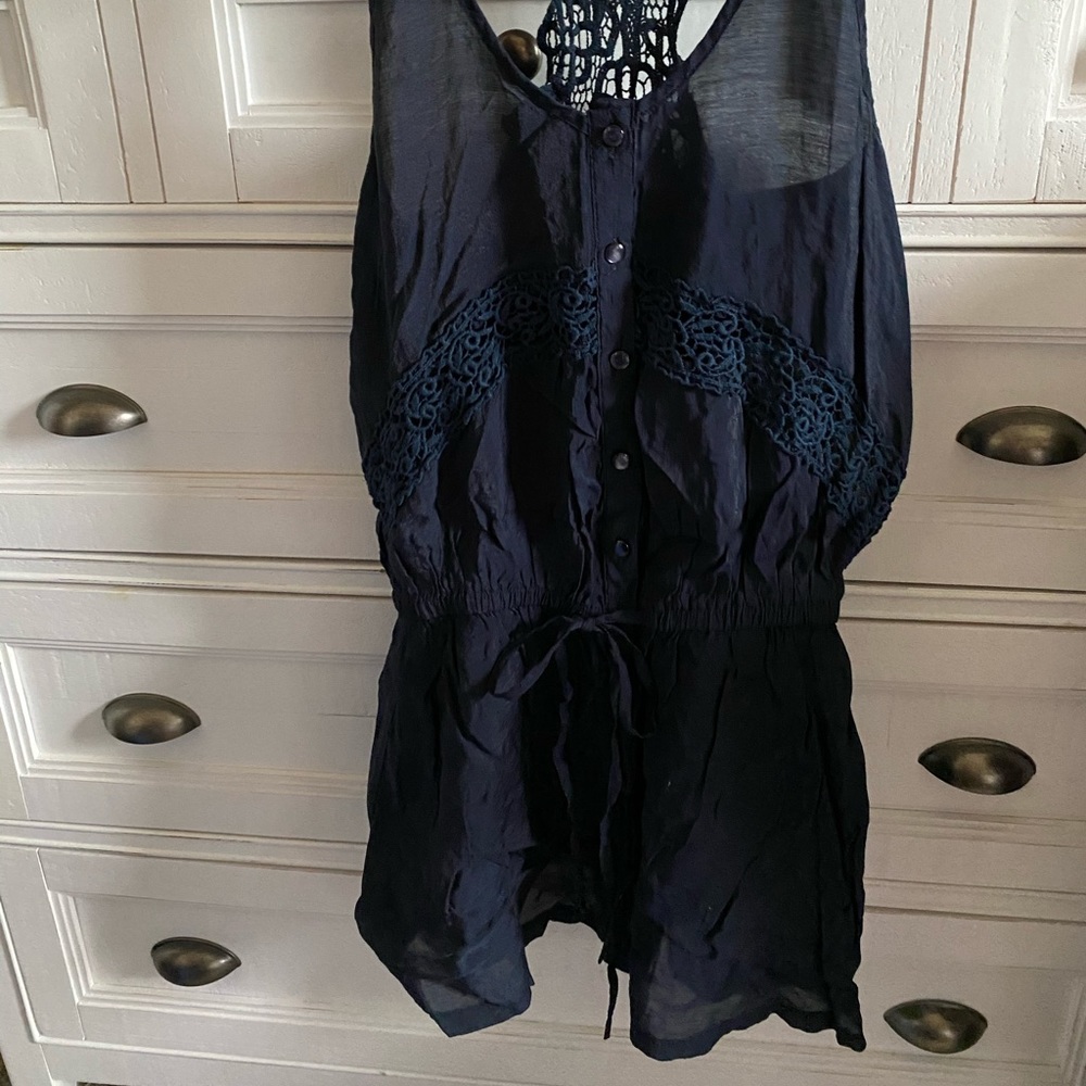 YA Los Angeles sleeveless tunic size M